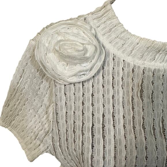 With Jean Loulou Top Crewneck White Sheer One Sleeve Floral Detail New size XL - Picture 8 of 8